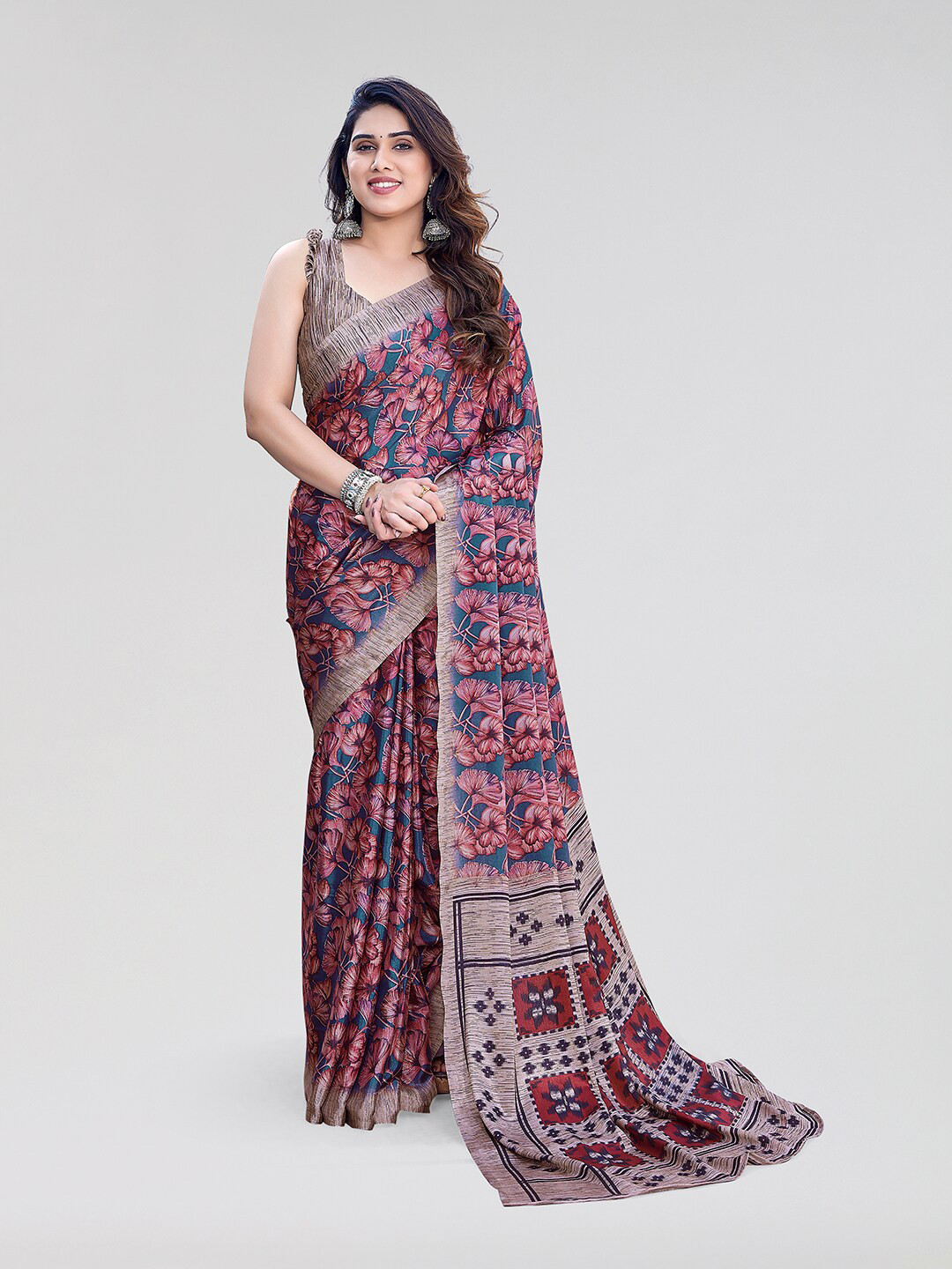

Yashika Floral Printed Saree, Grey