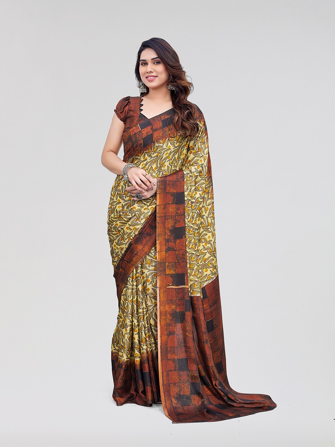 

Yashika Floral Printed Saree, Yellow
