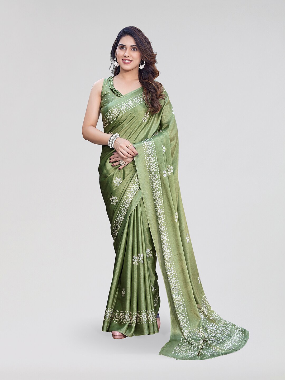 

Yashika Floral Printed Saree, Green