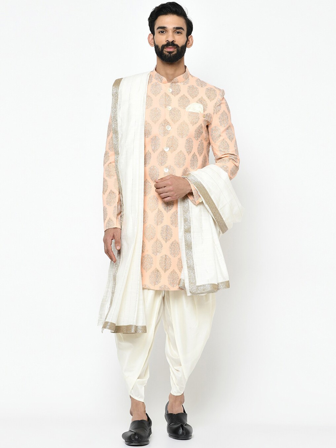 

KISAH Men Self-Design Mandarin Collar Indowestern Sherwani Set, Pink