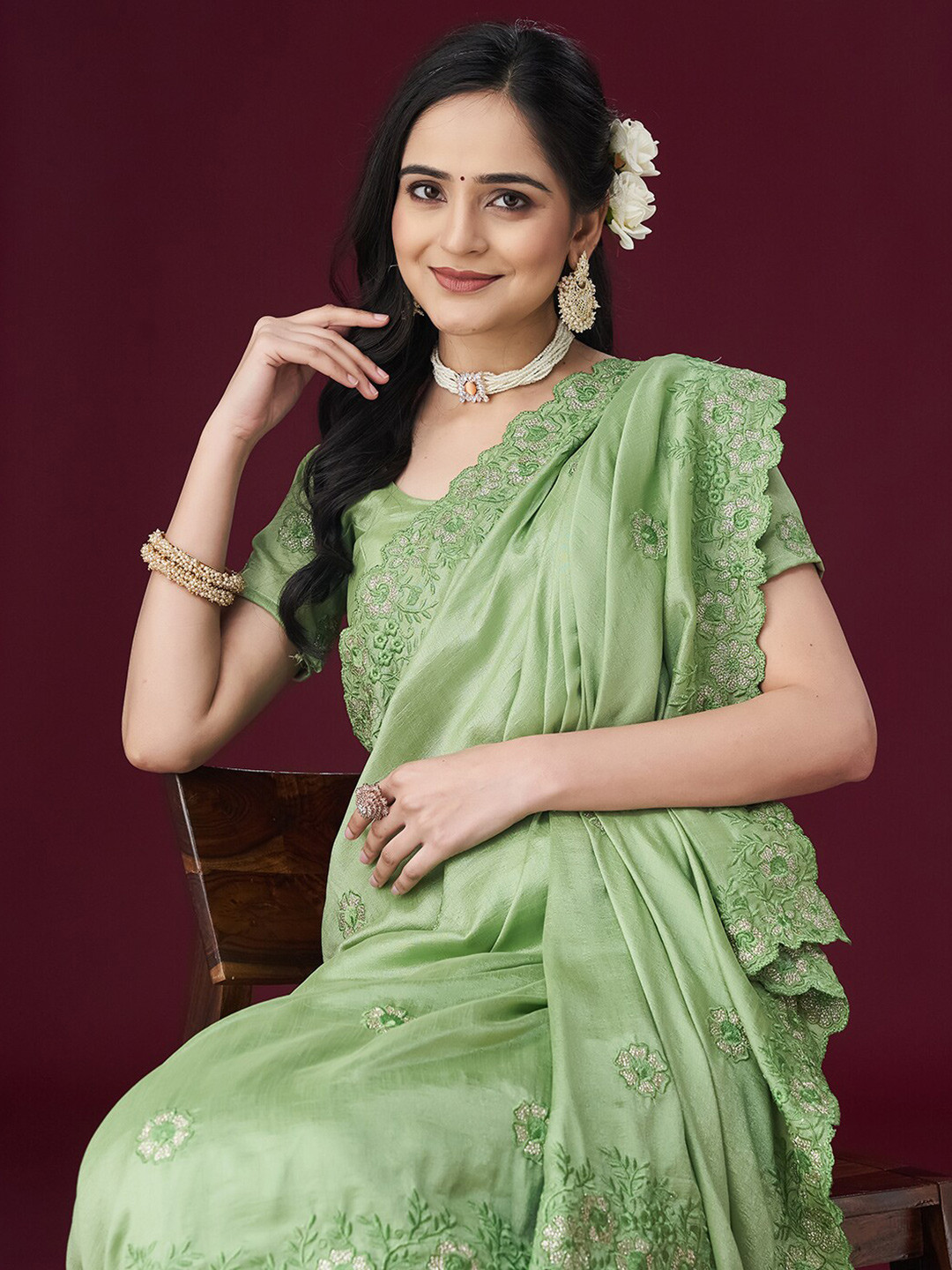 

kasee Floral Embroidered Saree, Green
