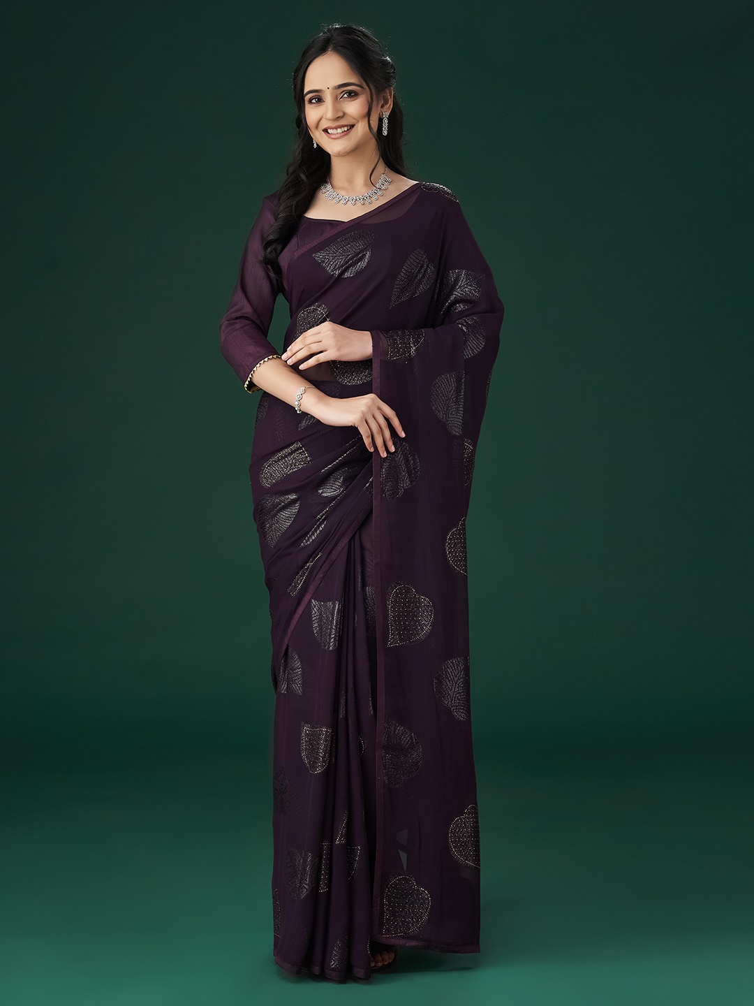 

kasee Floral Embellished Saree, Burgundy