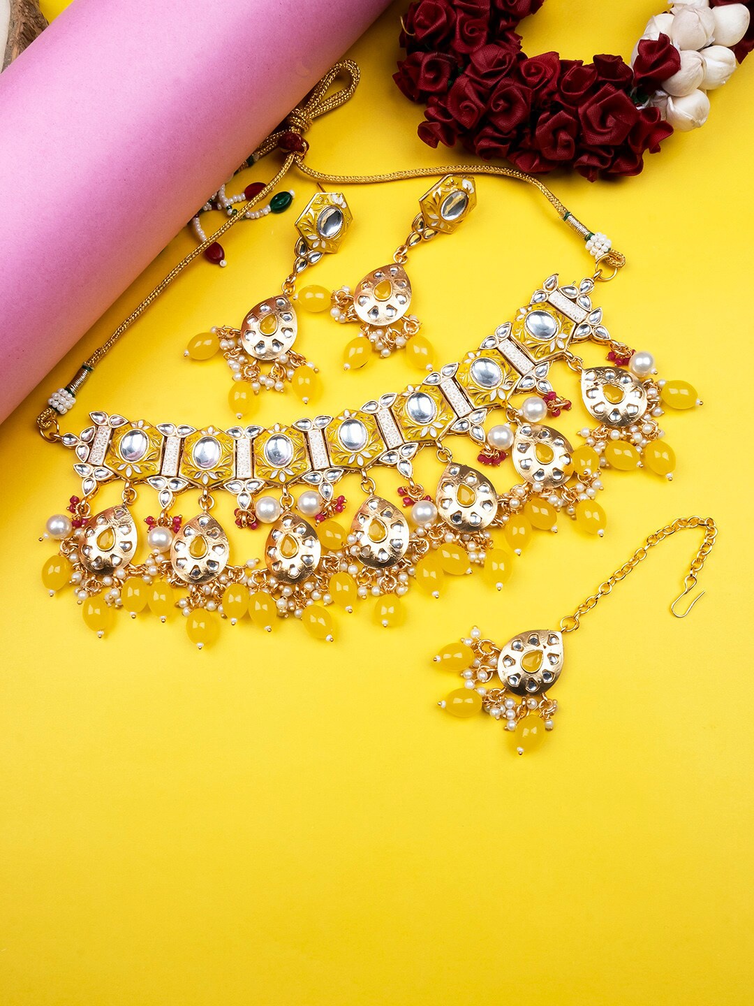 

StileAdda Gold-Plated Kundan-Studded & Beaded Jewellery Set