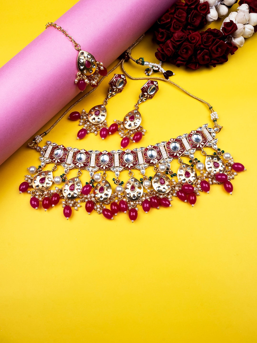 

StileAdda Gold-Plated Kundan-Studded & Beaded Jewellery Set