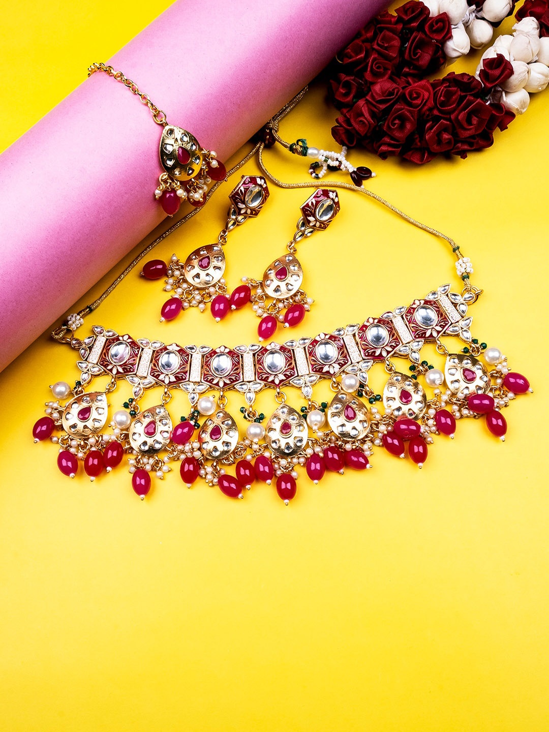 

StileAdda Gold-Plated Kundan-Studded & Beaded Jewellery Set