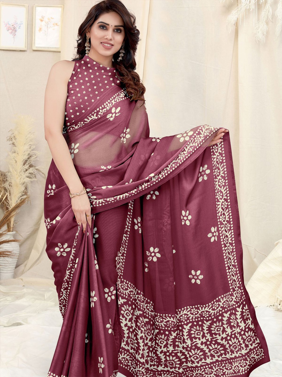 

ODETTE Floral Printed Saree, Magenta
