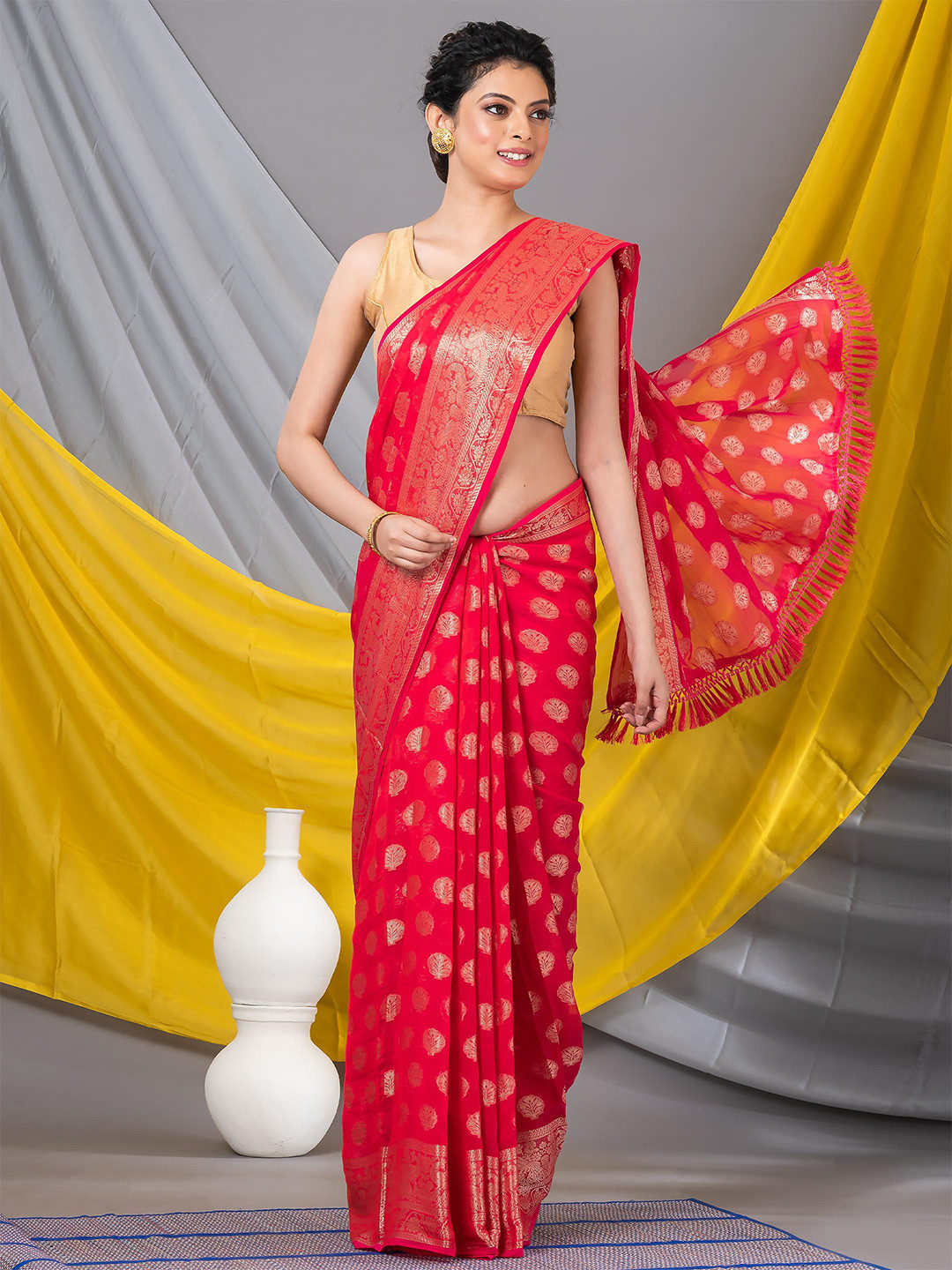 

MAHALASA Woven Design Zari Saree with Tassels, Red