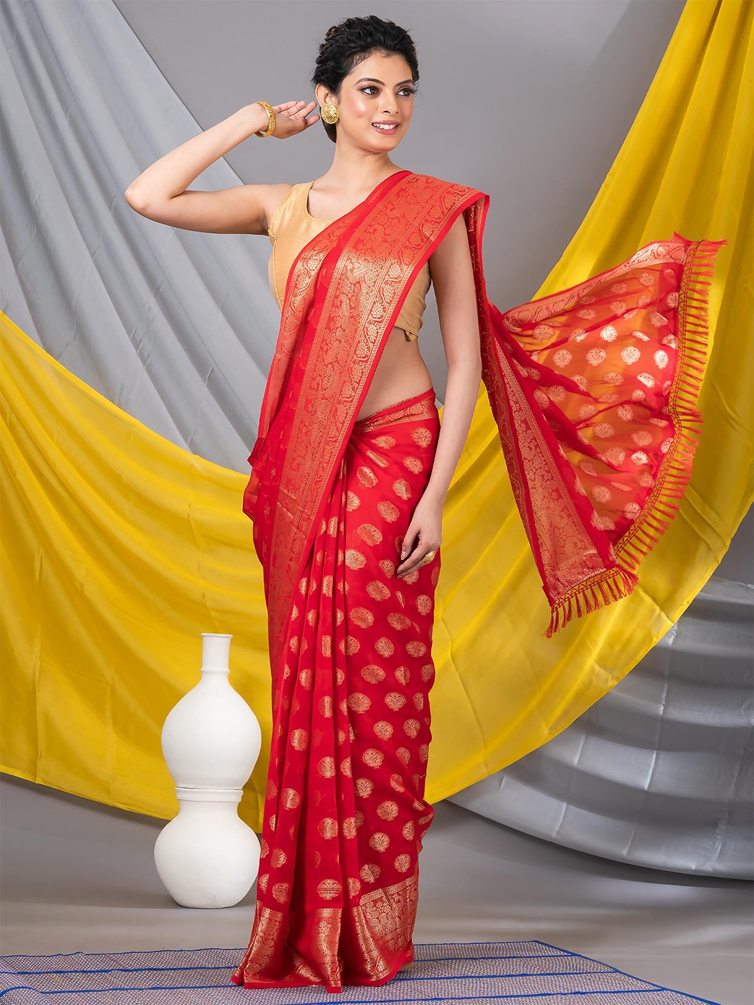 

MAHALASA Woven Design Zari Saree with Tassels, Red