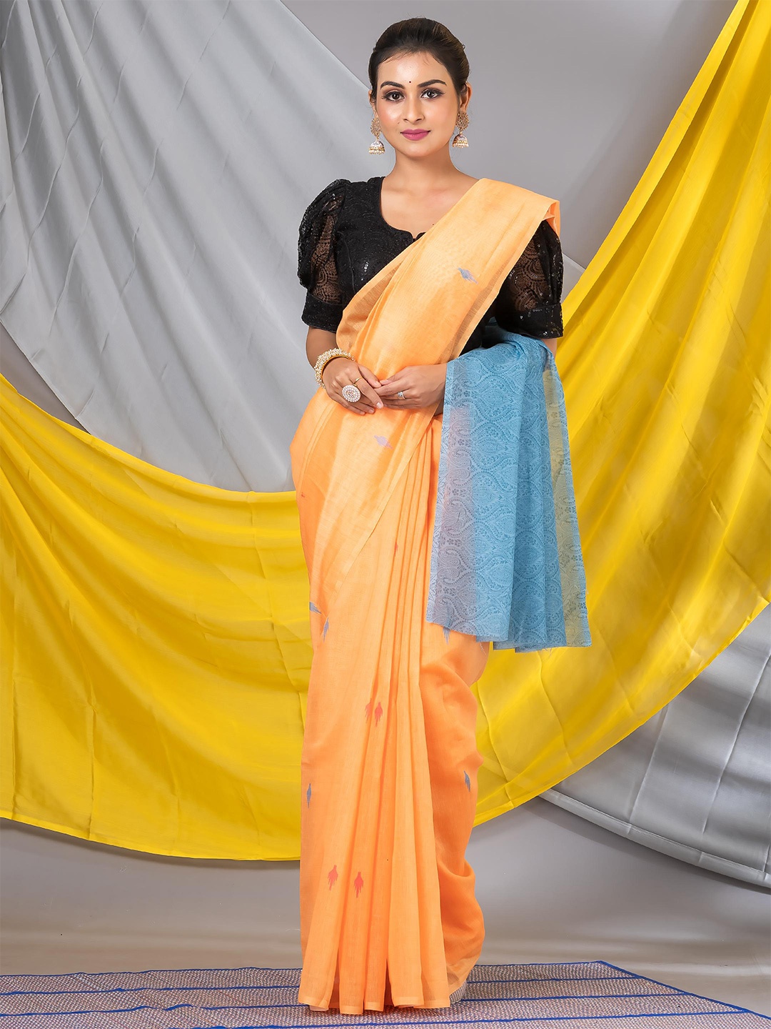 

MAHALASA Woven Design Colourblocked Saree, Peach