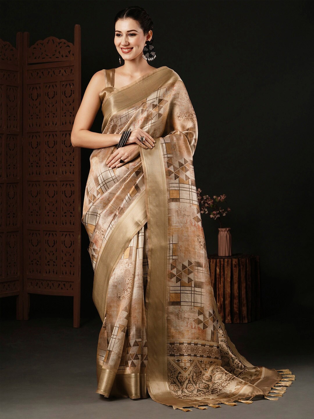 

Anouk Geometric Printed Zari Sungudi Saree, Beige