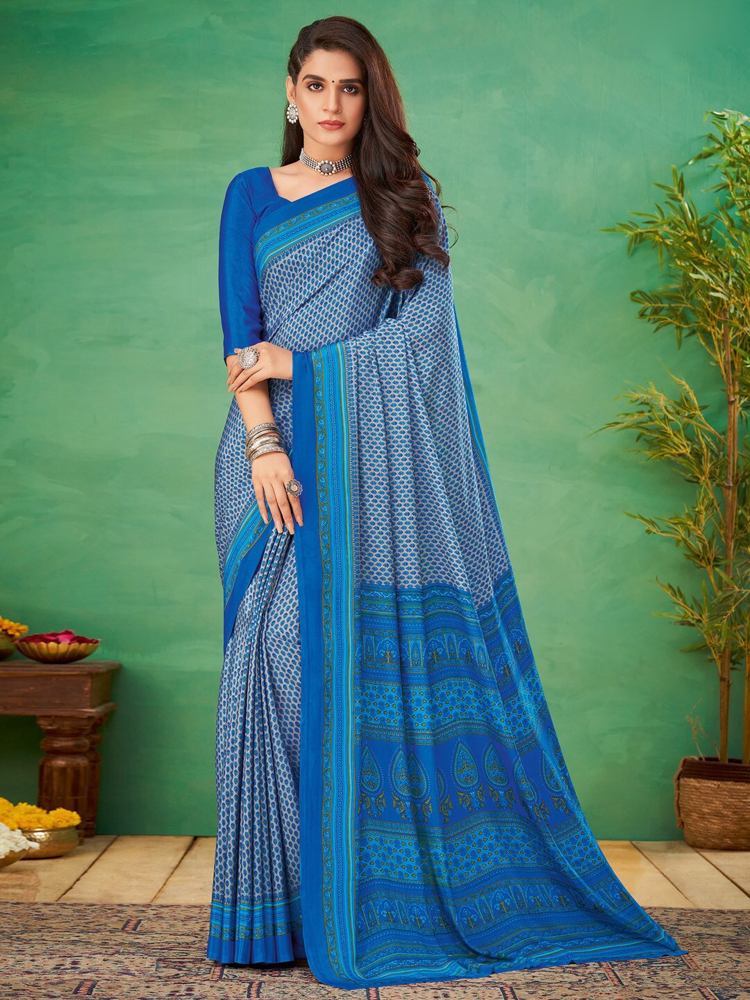 

Mitera Batik Poly Crepe Bagru Saree, Grey