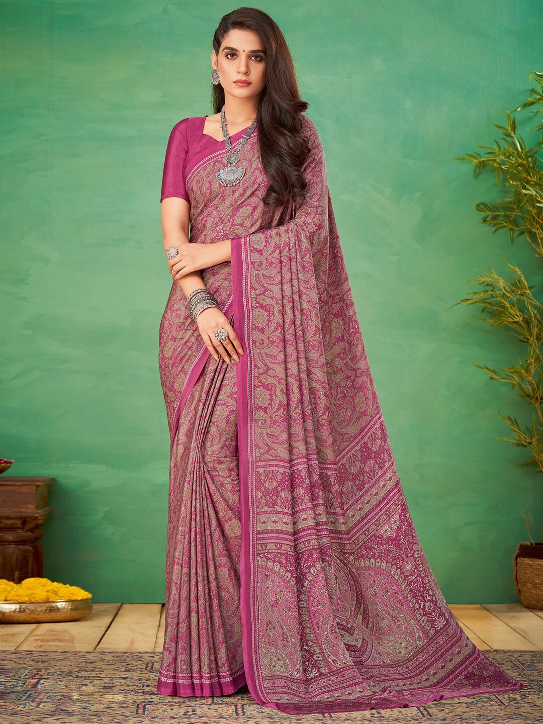 

Mitera Paisley Printed Poly Crepe Bagru Saree, Pink