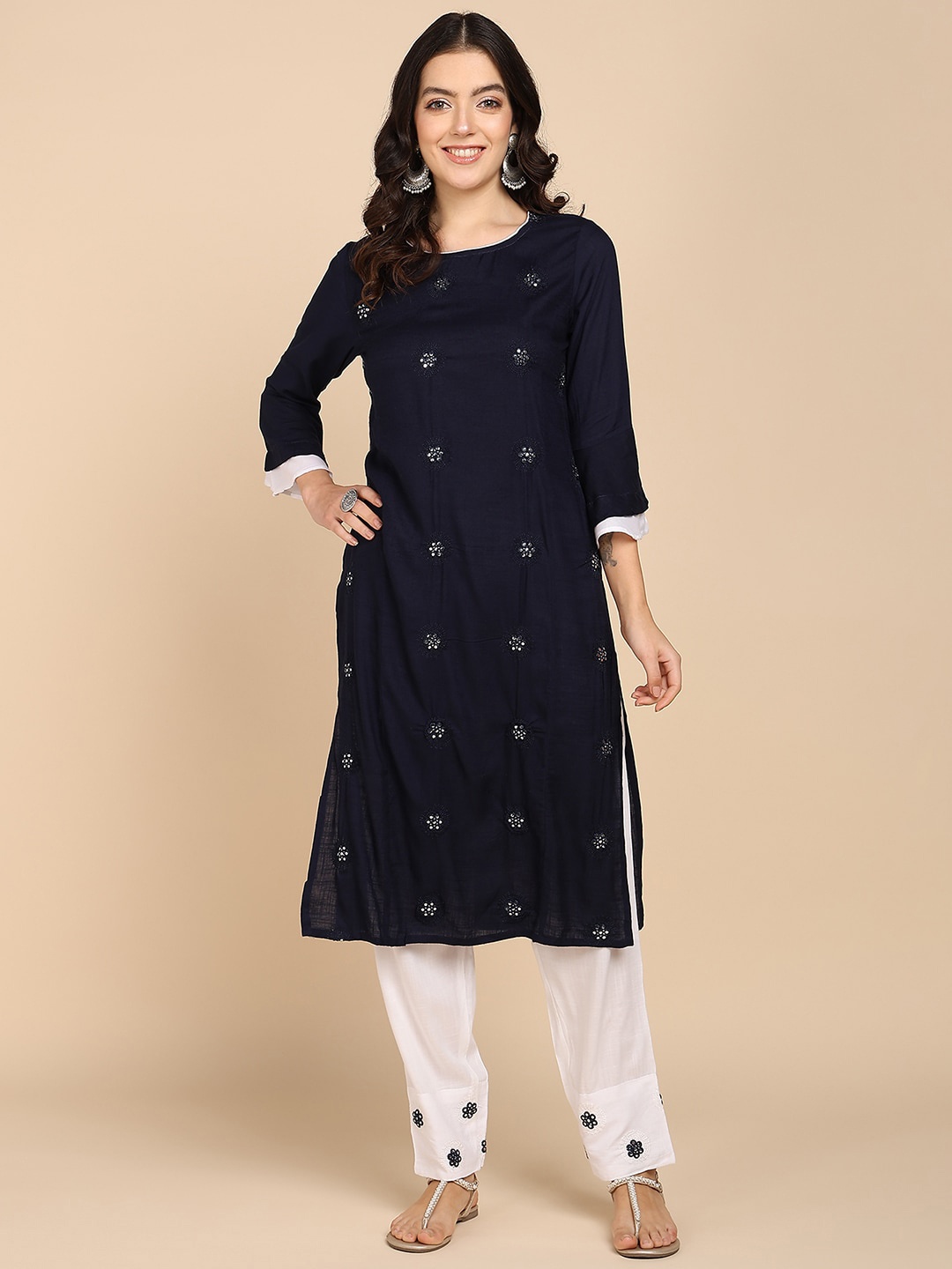 

VAHSON Ethnic Motifs Printed Regular Mirror Work Pure Cotton Kurta with Trouser, Blue