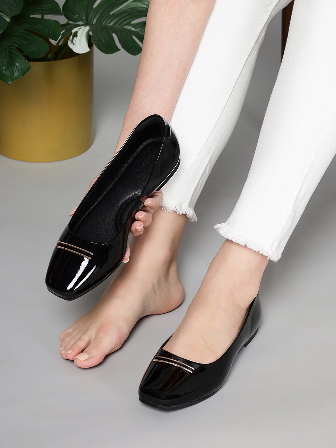 

T.ELEVEN Square Toe Ballerinas, Black