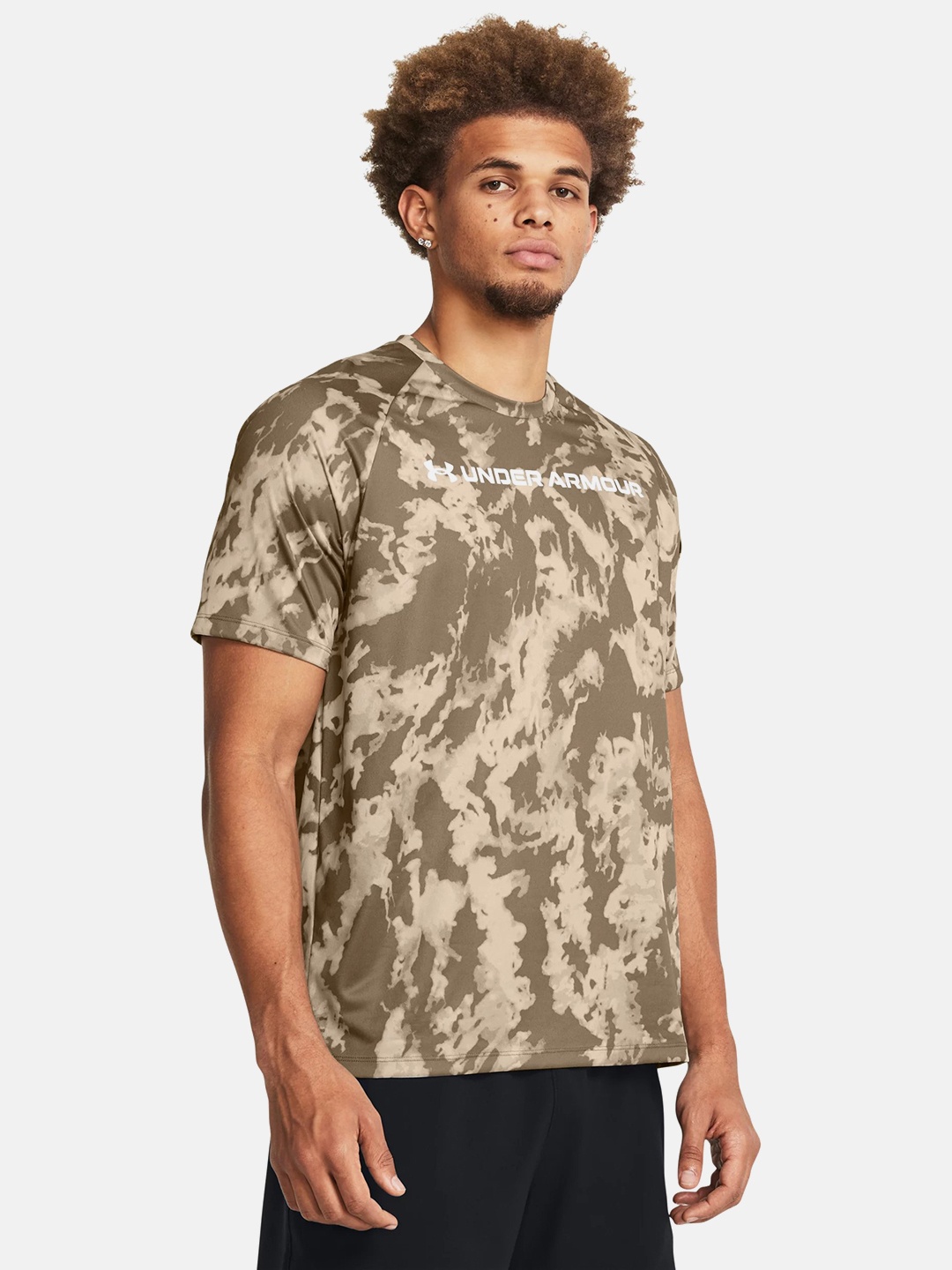 

UNDER ARMOUR Tech Camouflage Short Sleeve T-shirt, Olive