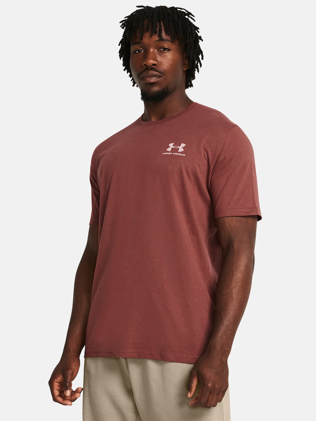

UNDER ARMOUR Round Neck Short Sleeves Sports T-shirt, Maroon