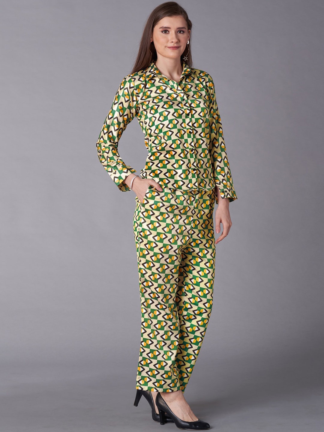 

Kandora Geometric Printed Printed Satin Shirt With Trouser, Green