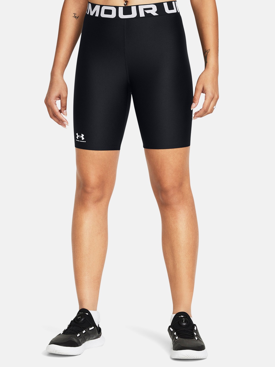 

UNDER ARMOUR Women Slim Fit Heatgear Authentics 8in Sports Shorts, Black