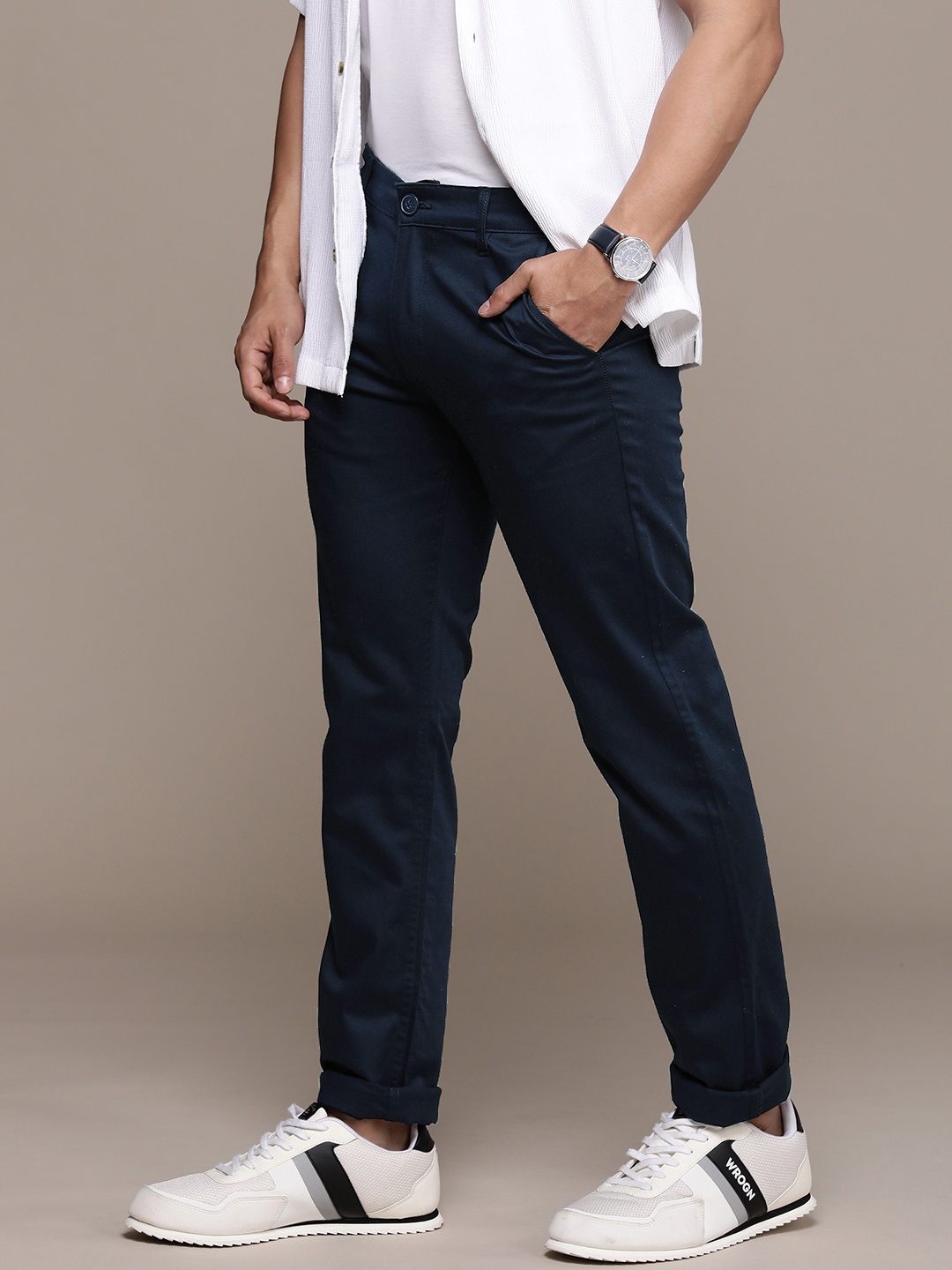 

WROGN Men Slim Fit Chinos Trousers, Navy blue