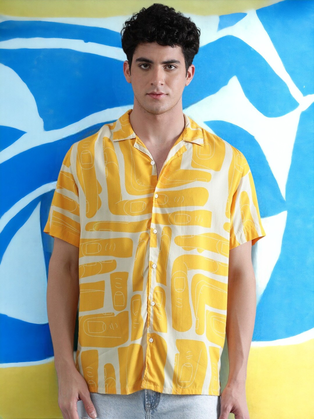 

Bene Kleed Men Resort Collar Digital print Casual shirt, Yellow