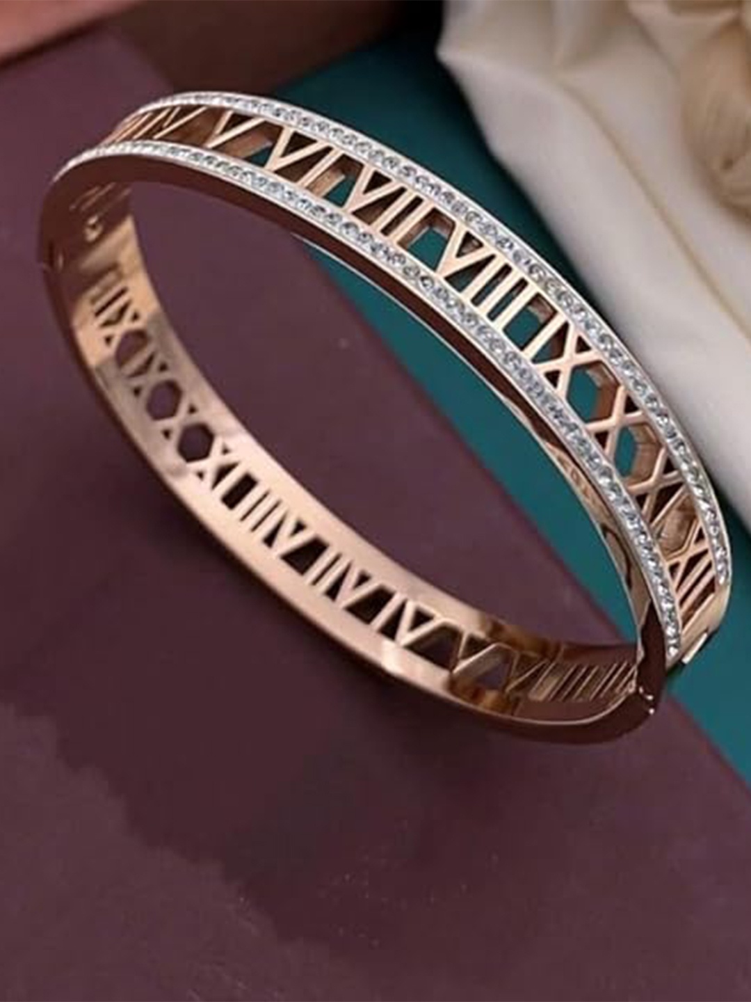 The Pari Women Stainless Steel Rose Gold-Plated Kada Bracelet