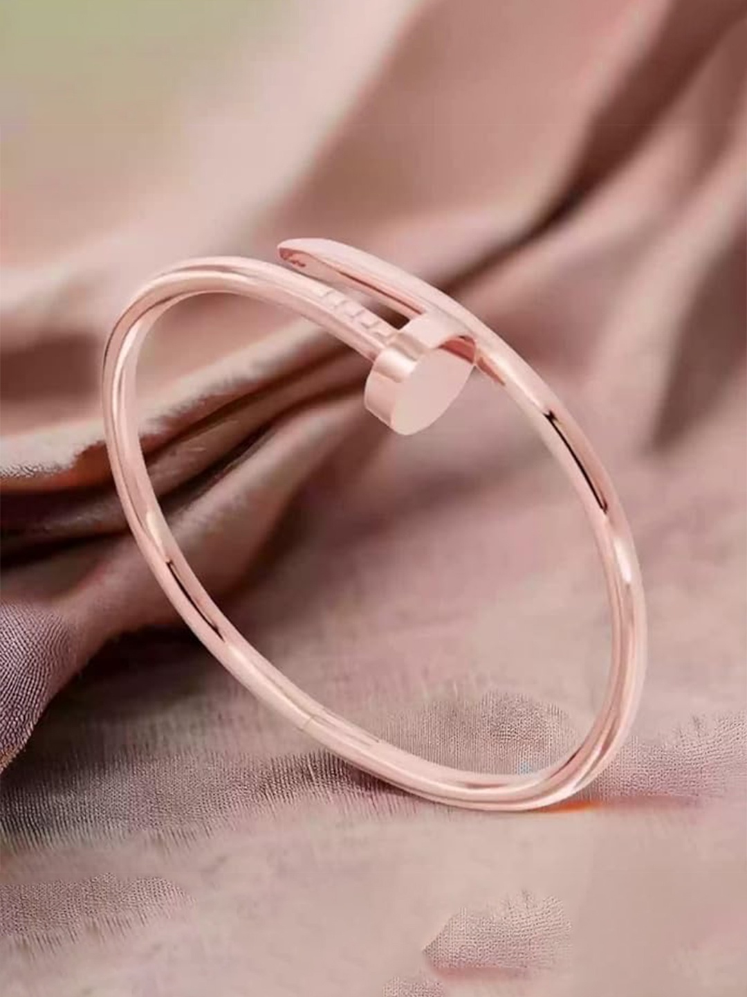 

The Pari Women Stainless Steel Rose Gold-Plated Kada Bracelet
