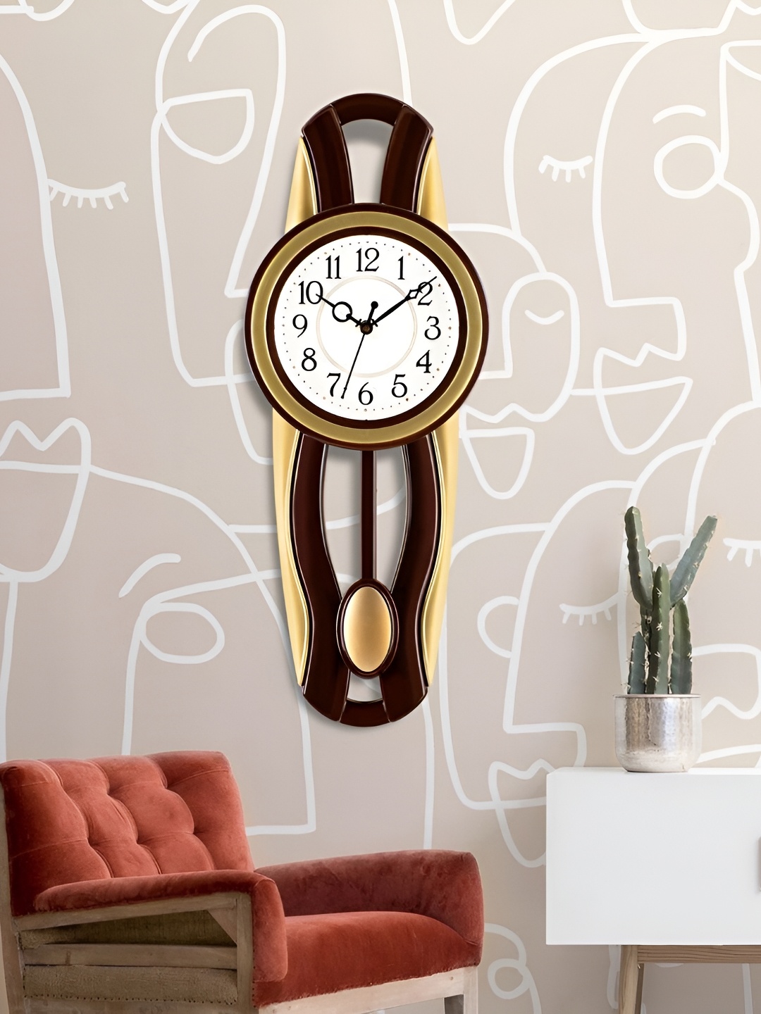 

Attractionz Gold Toned & Brown Traditional Analogue Wall Clock