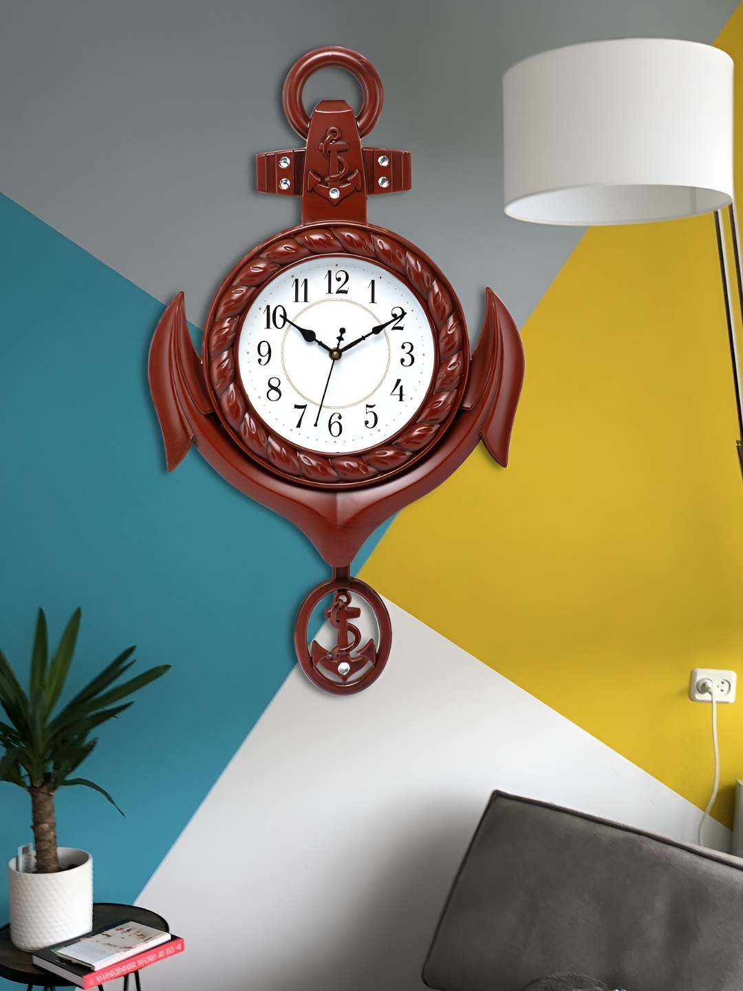 

Attractionz Brown & White Round Textured Contemporary Wall Clock