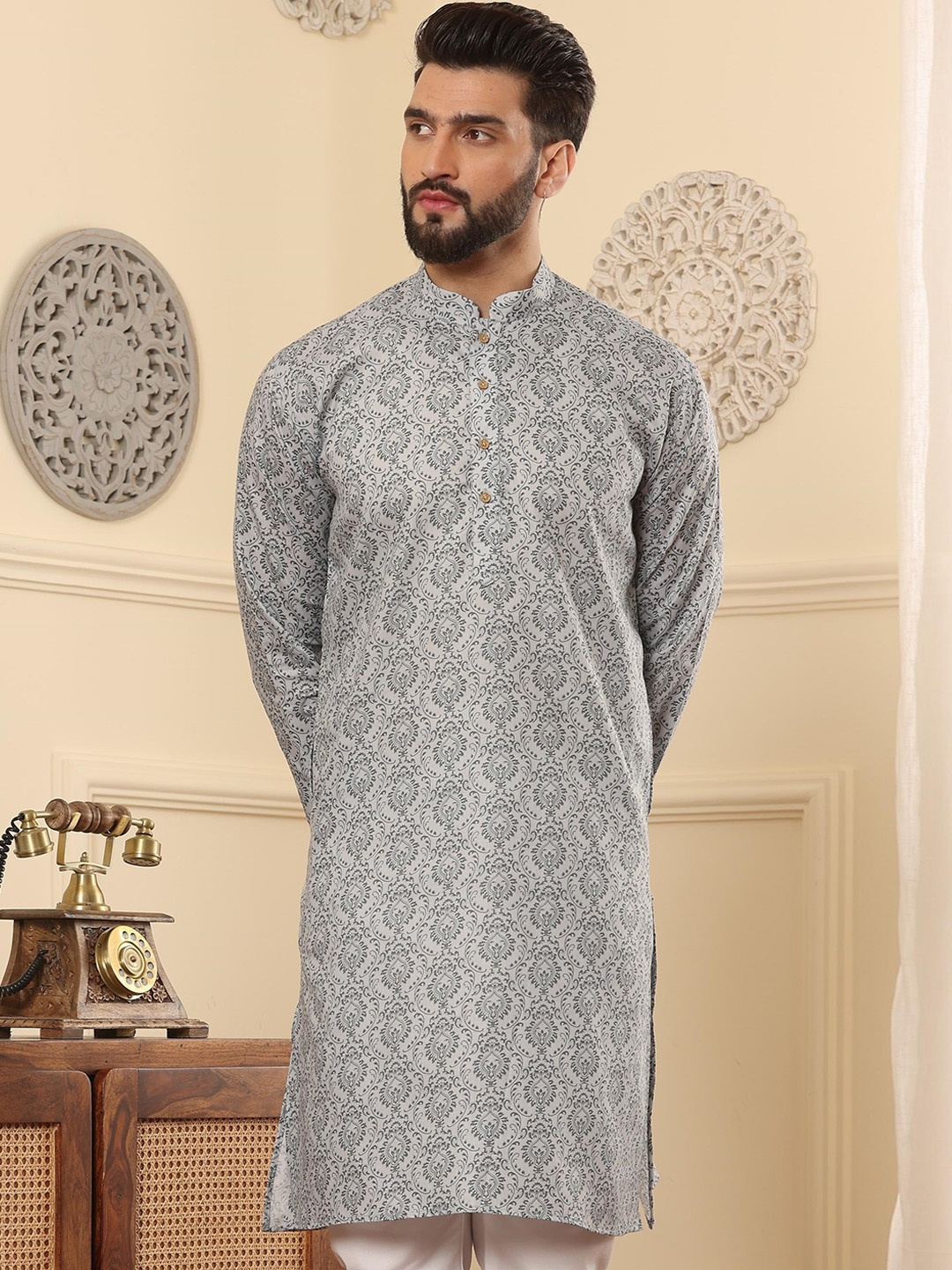 

Armaan Ethnic Ethnic Motifs Printed Cotton Kurta, Grey