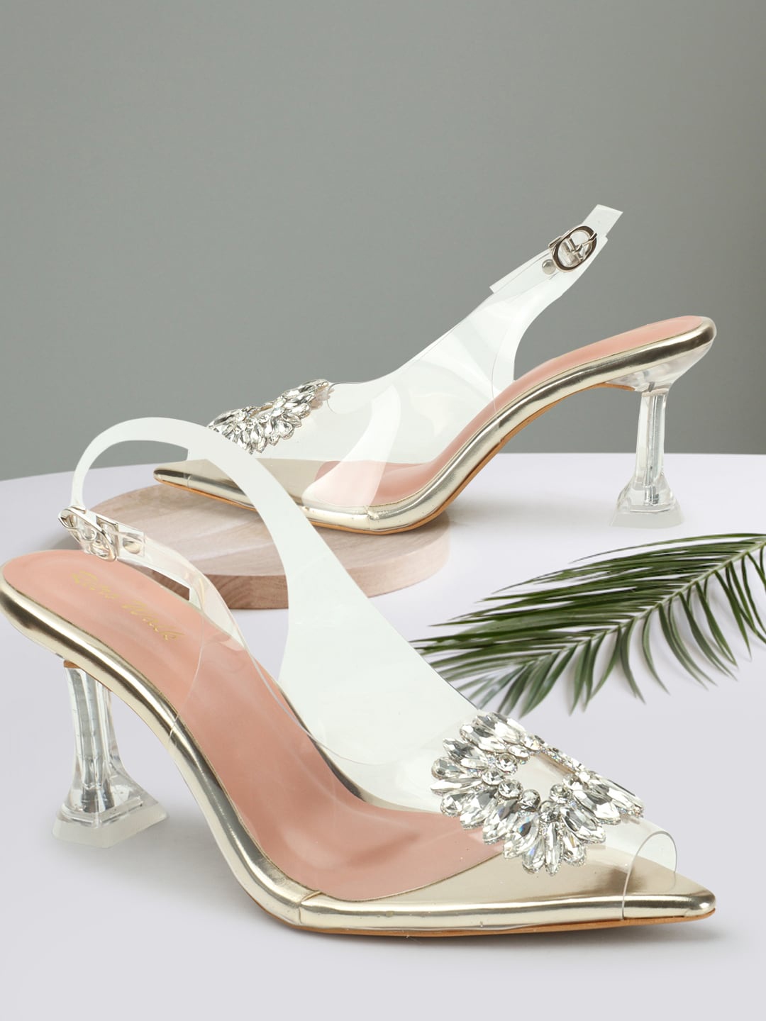 

Retro Walk Embellished Stiletto Peep Toes, Gold