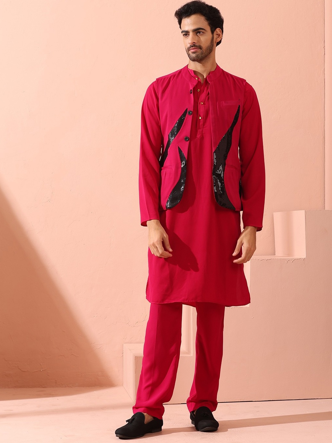 

Swtantra Embellished Woven Mandarin Collar Nehru Jacket, Pink