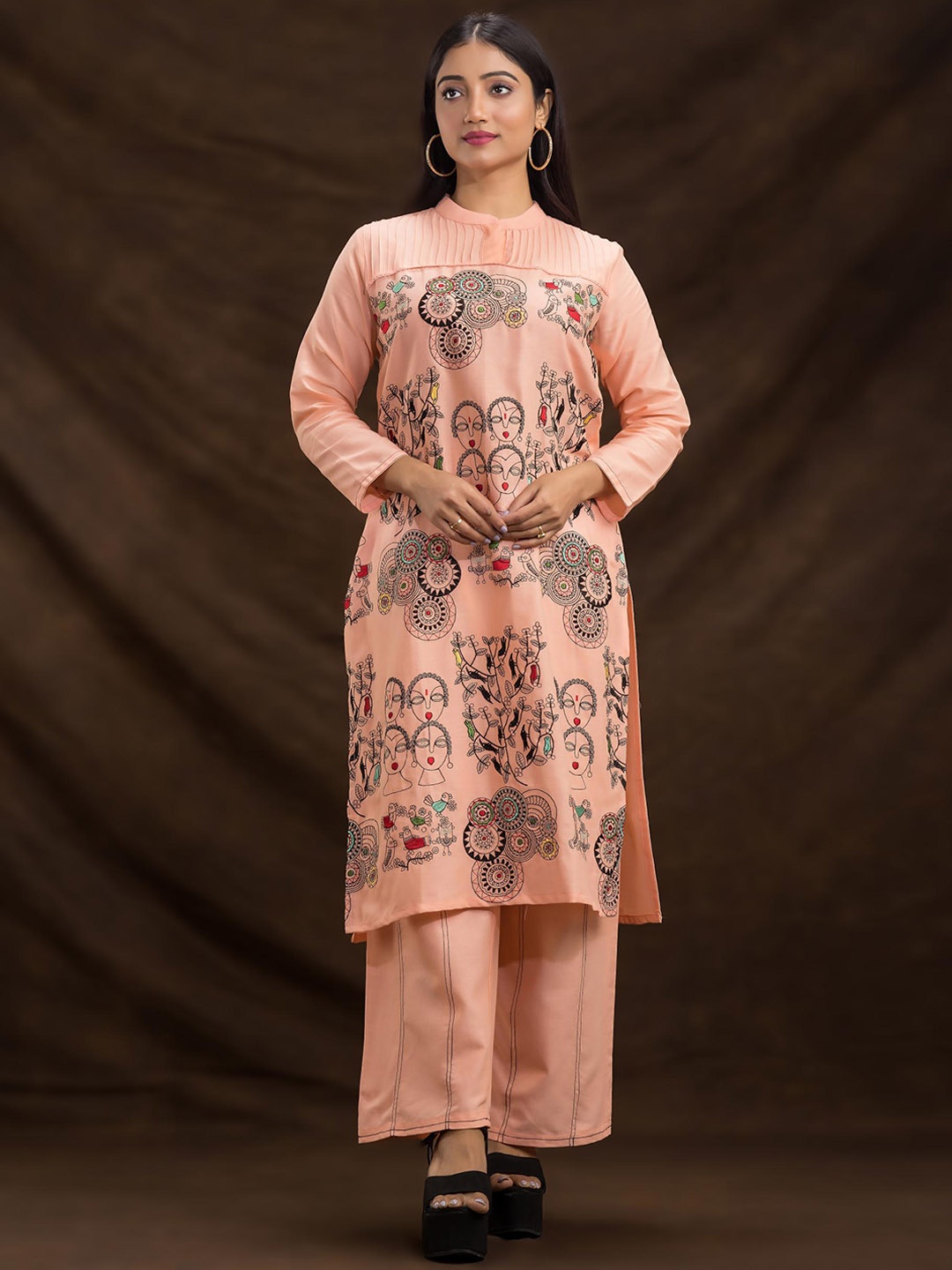 

SACRED SUTA Ethnic Motifs Printed Mandarin Collar Regular Silk Crepe Kurta with Palazzos, Peach