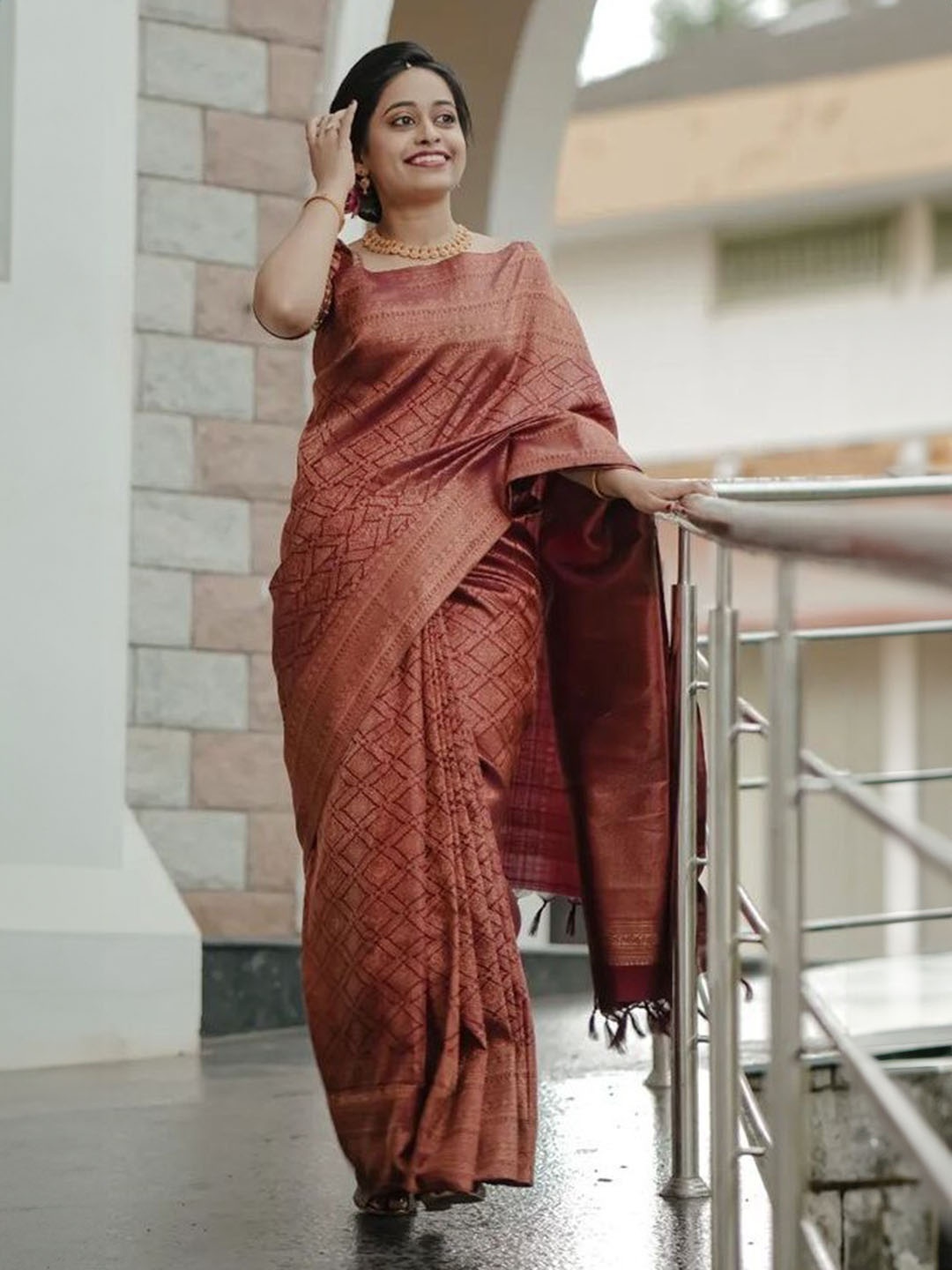 

DIVASTRI Ethnic Motifs Woven Design Zari Pure Silk Kanjeevaram Saree, Maroon