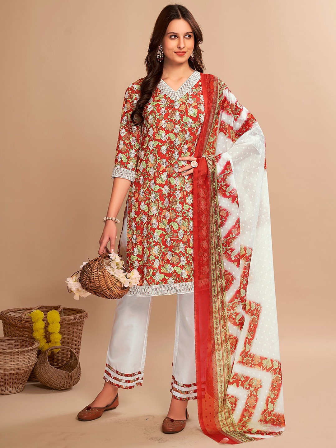 

Anouk Floral Printed Regular Thread Work Kurta With Palazzos & Dupatta, Red