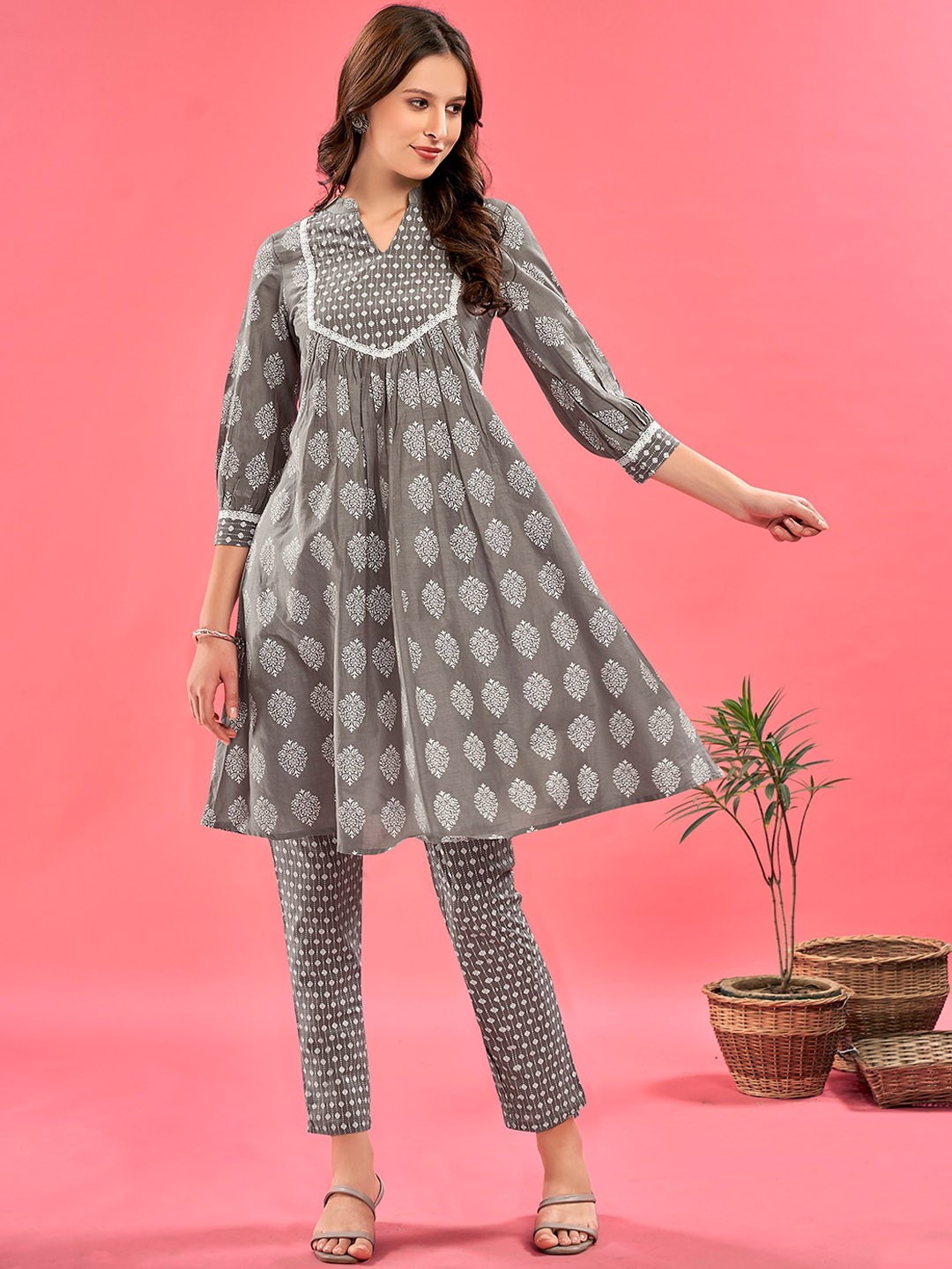 

Anouk Ethnic Motifs Printed Pleated Pure Cotton Kurta With Trousers, Grey