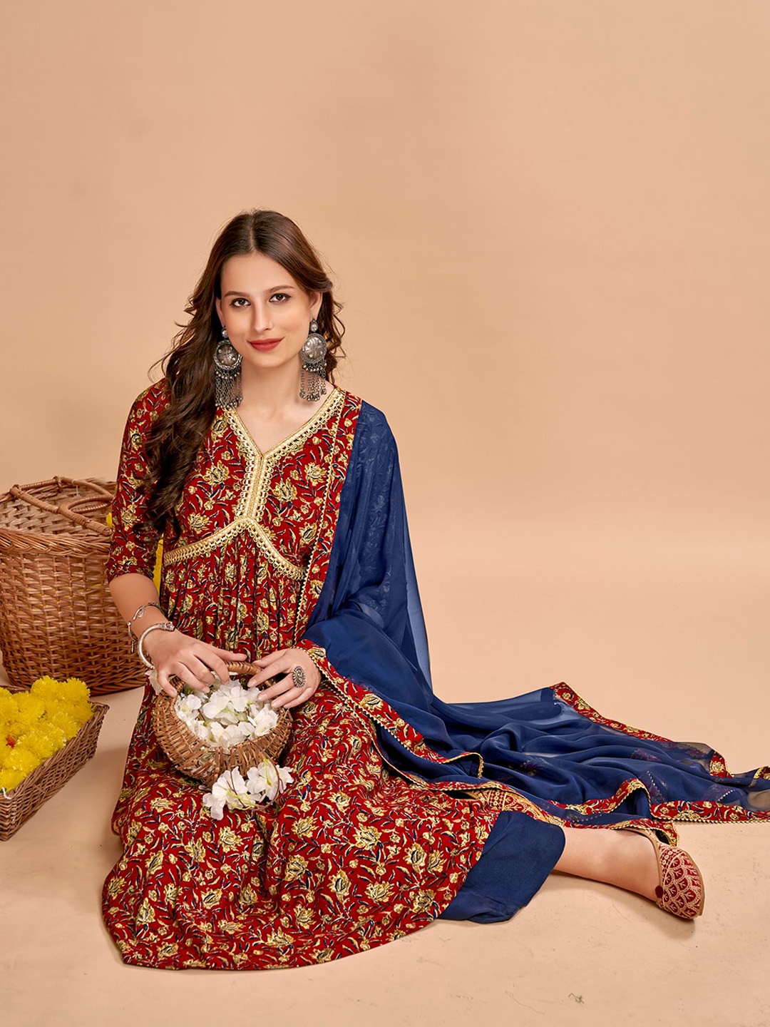 

Anouk Floral Printed Empire Gotta Patti Kurta With Palazzos & Dupatta, Red