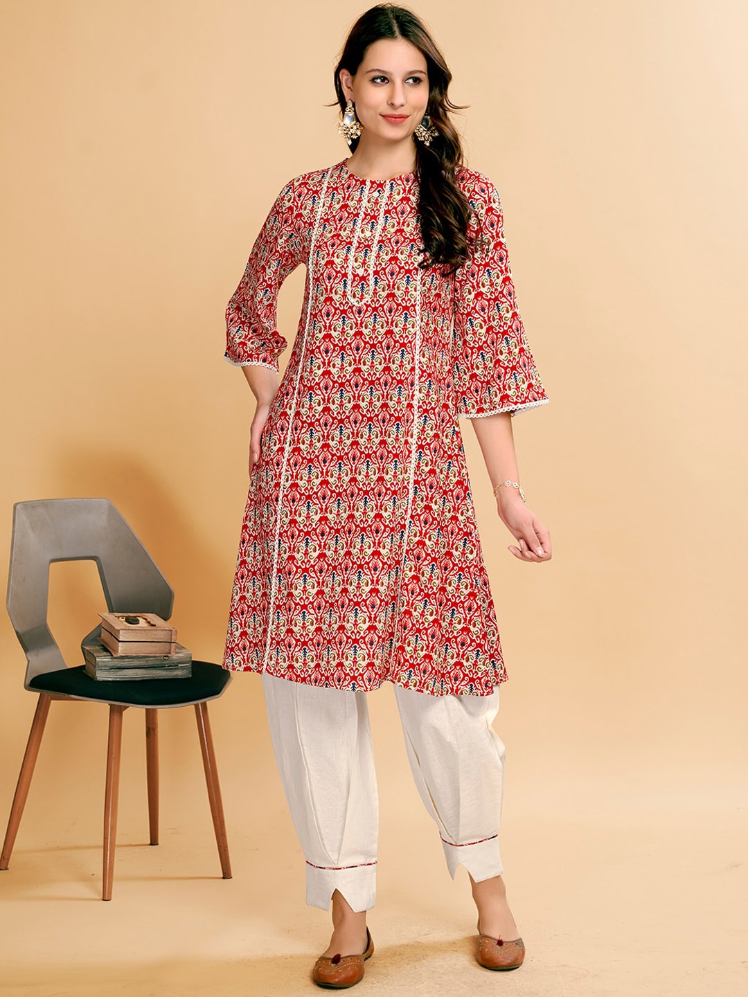 

Anouk Ethnic Motifs Printed Panelled Thread Work Kurta with Harem Pants, Red