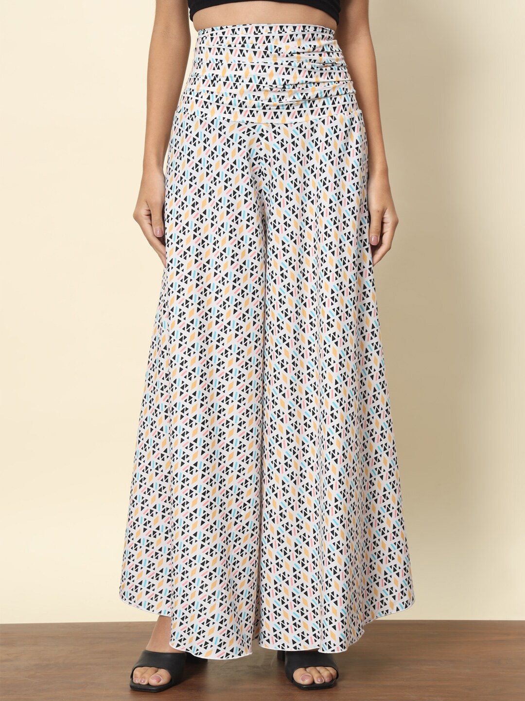 

Trend Arrest Abstract Printed Flared Palazzos, White