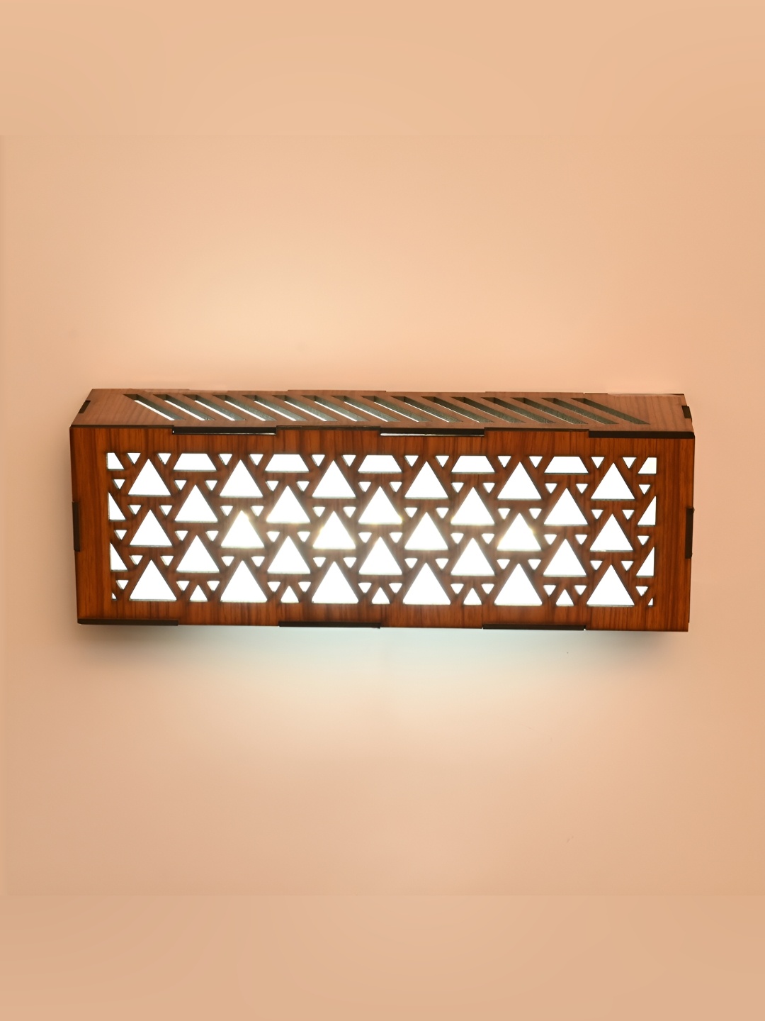 

Afast Brown Square Shaped Textured Wooden Wall Lamp