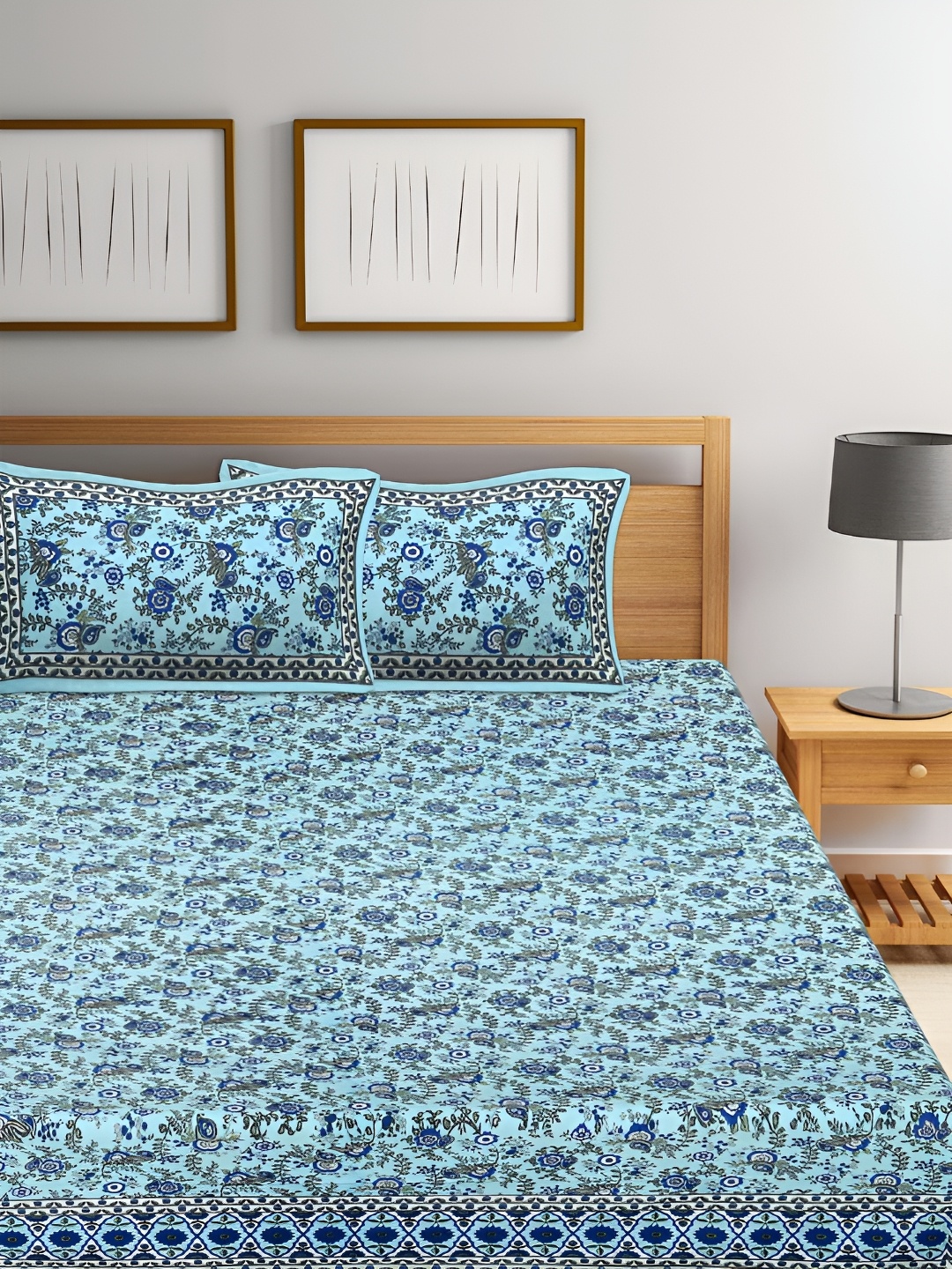 

VANI E Blue & Black Floral 200 TC Cotton King Bedsheet with 2 Pillow Covers