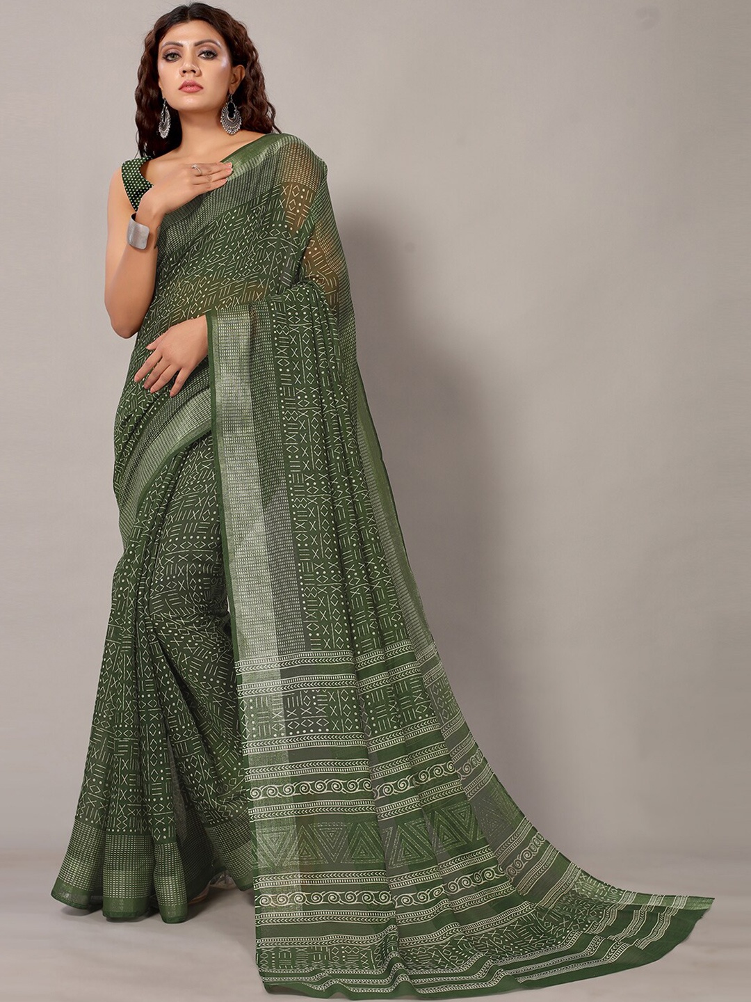 

HRITIKA Geometric Printed Art Silk Saree, Green