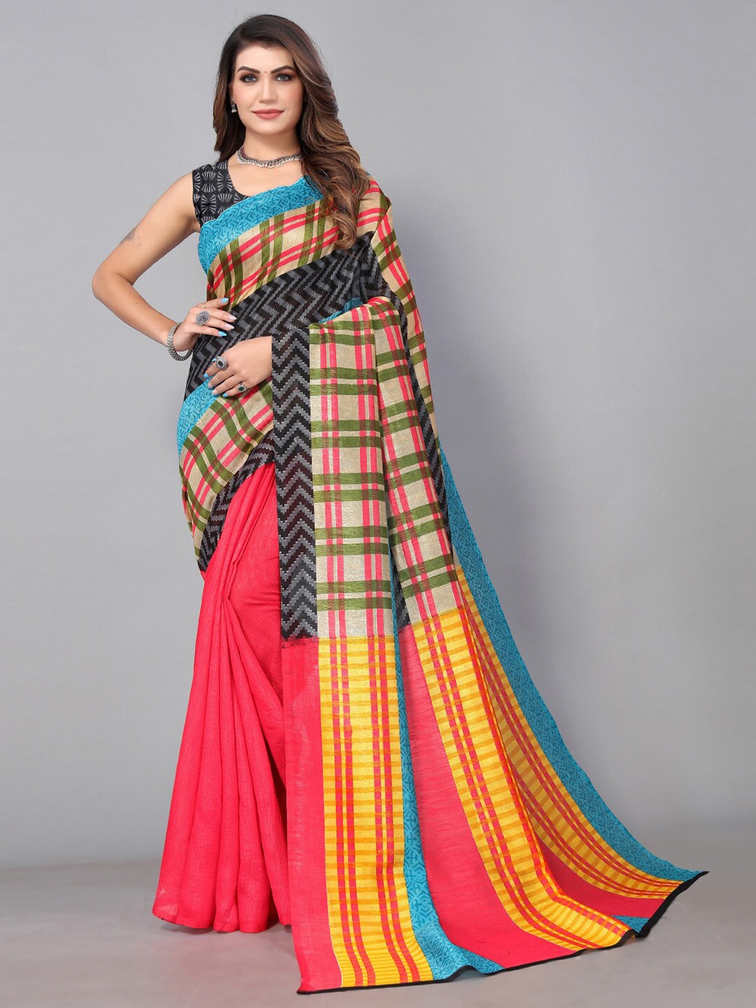 

HRITIKA Geometric Printed Half And Half Saree, Pink