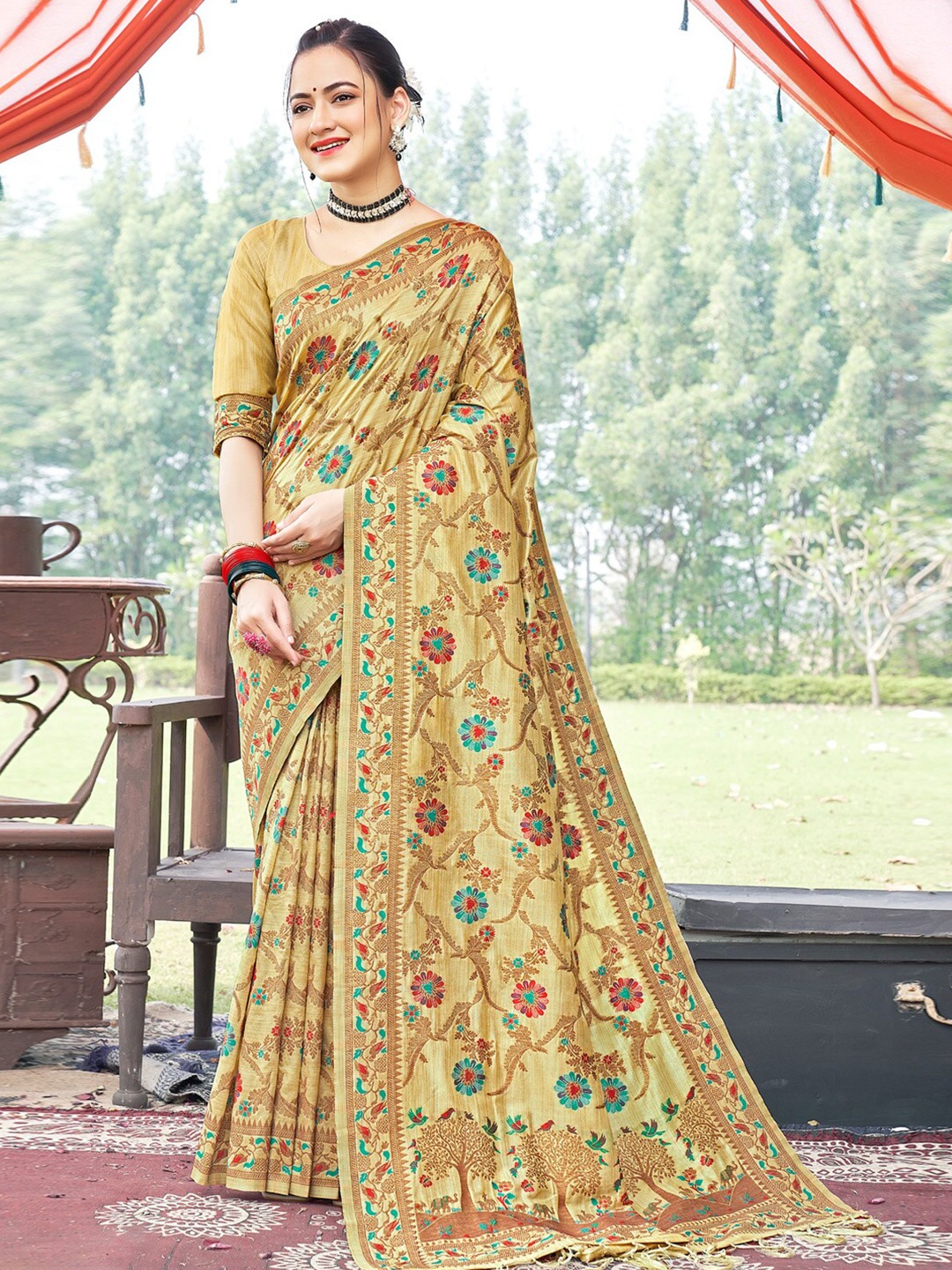 

Mitera Floral Woven Design Zari Saree, Cream