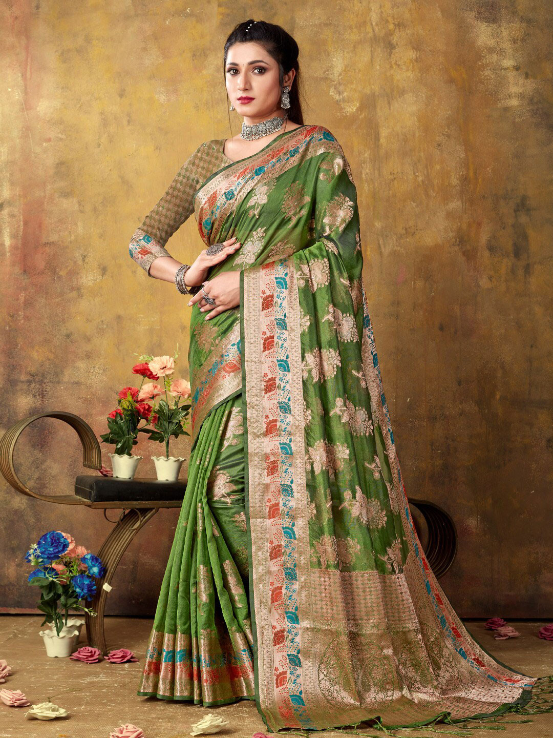 

Mitera Ethnic Motifs Woven Design Zari Organza Saree, Green