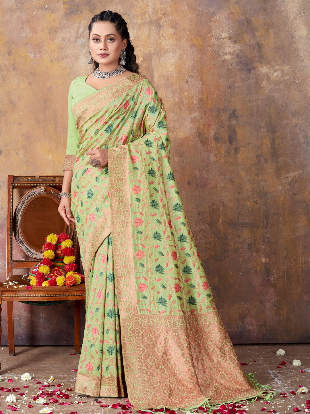 

Mitera Floral Woven Design Zari Saree, Green