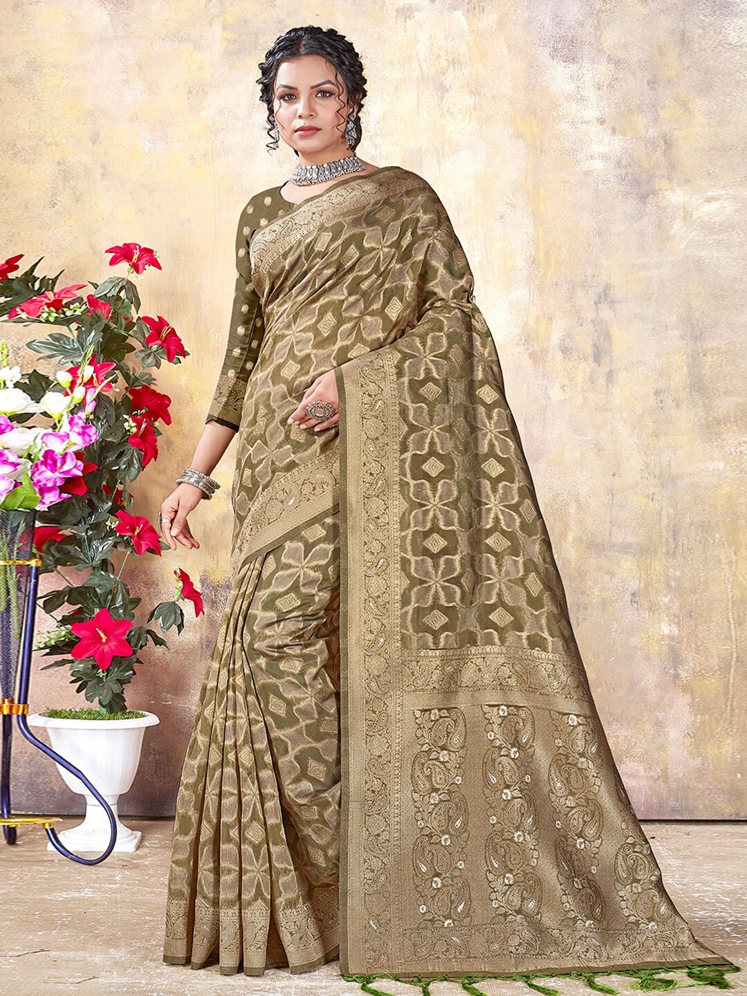 

Mitera Ethnic Motif Woven Design Organza Zari Saree, Olive