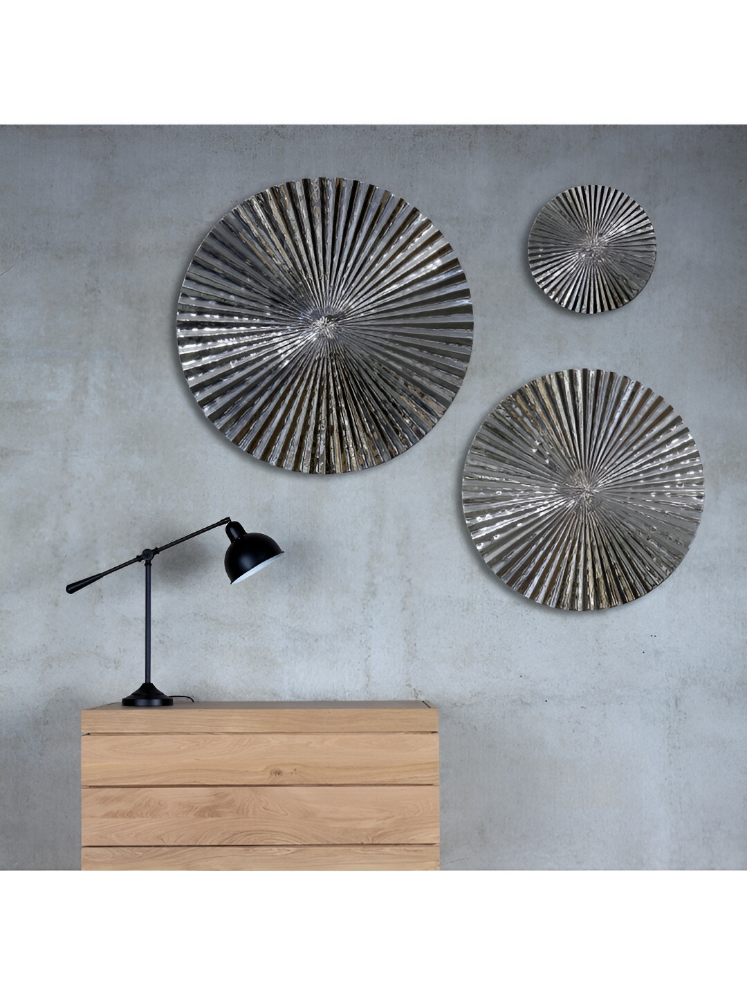 

Craftter Sliver Toned 3 Pieces Round Metal Wall Art, Silver