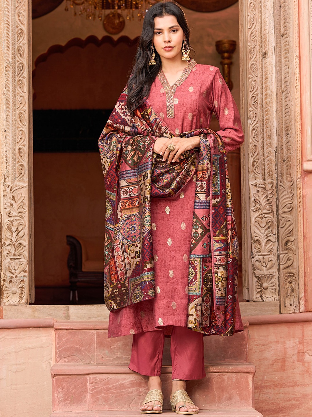 

FASHOR Floral Printed V Neck Sequinned Kurta with Trousers & With Dupatta, Mauve