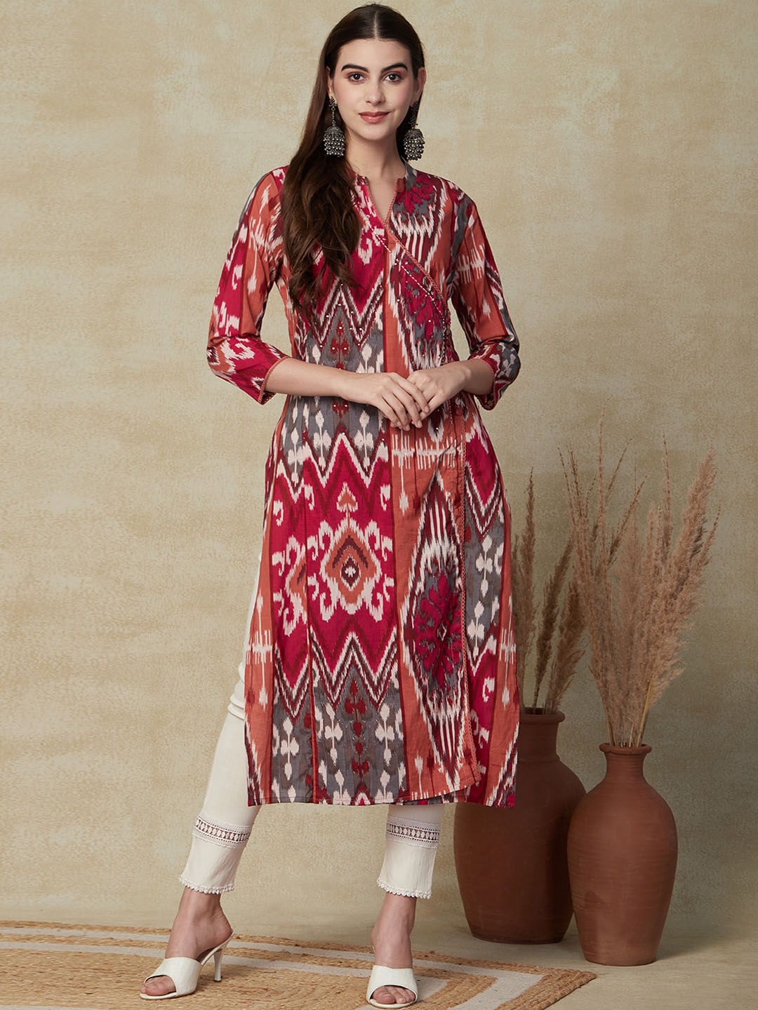 

FASHOR Dyed Abstract Printed Sequins Embroidered Cotton Kurta, Pink