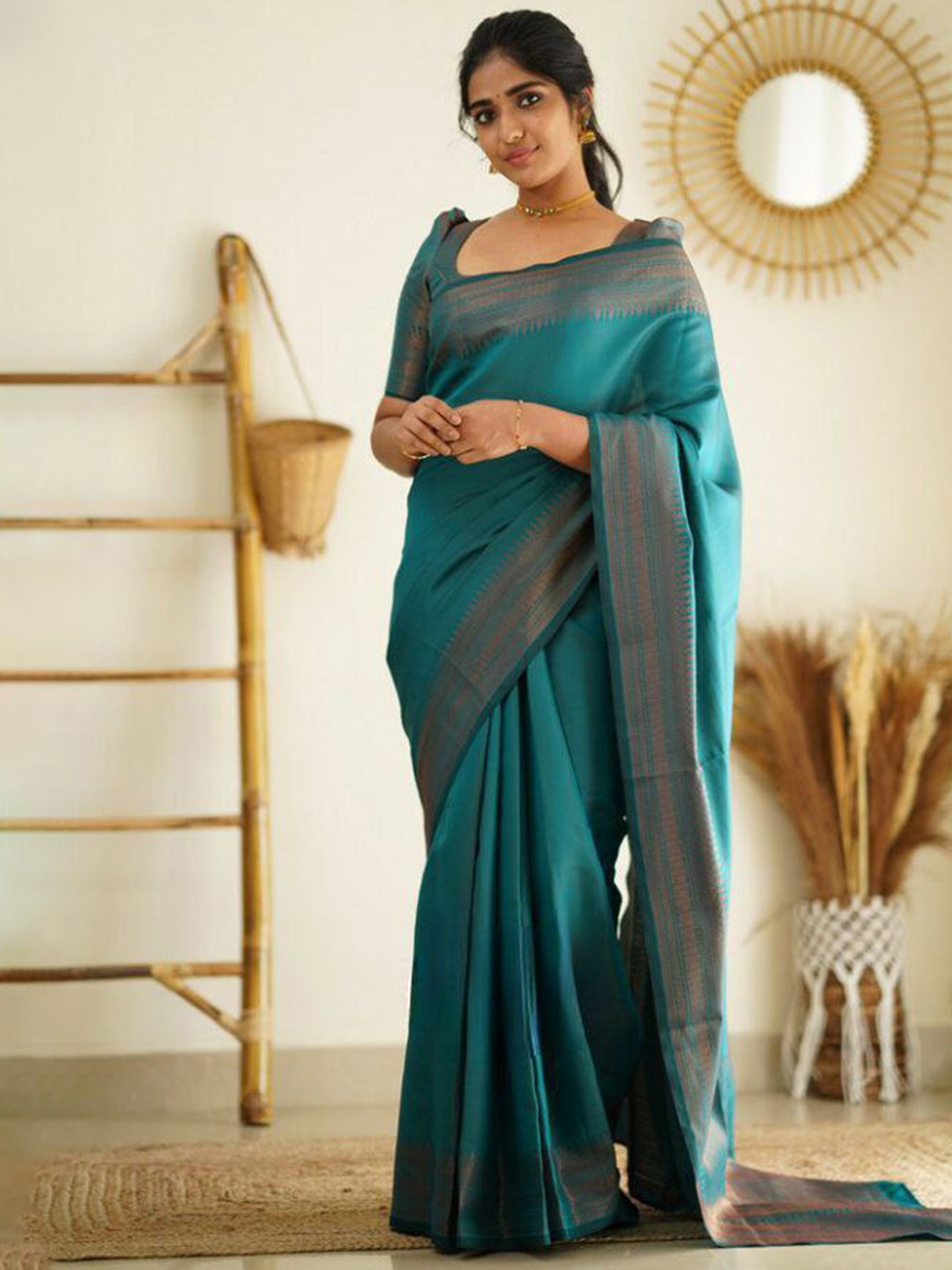

HANDSEL Zari Pure Silk Banarasi Saree, Teal
